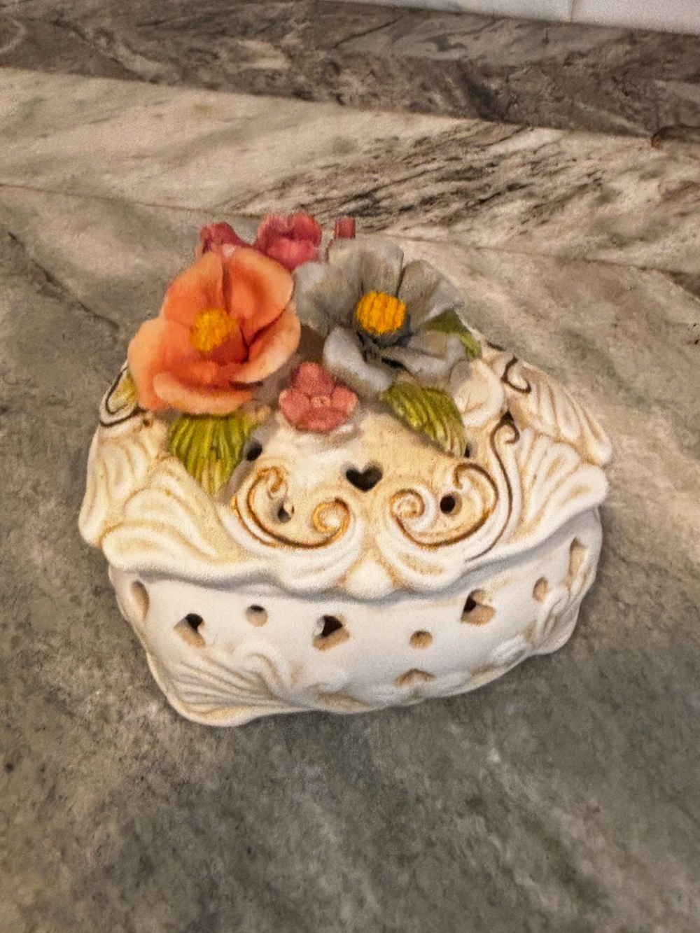 Vintage Hand-Painted Floral Ceramic Trinket Box in White and Coral